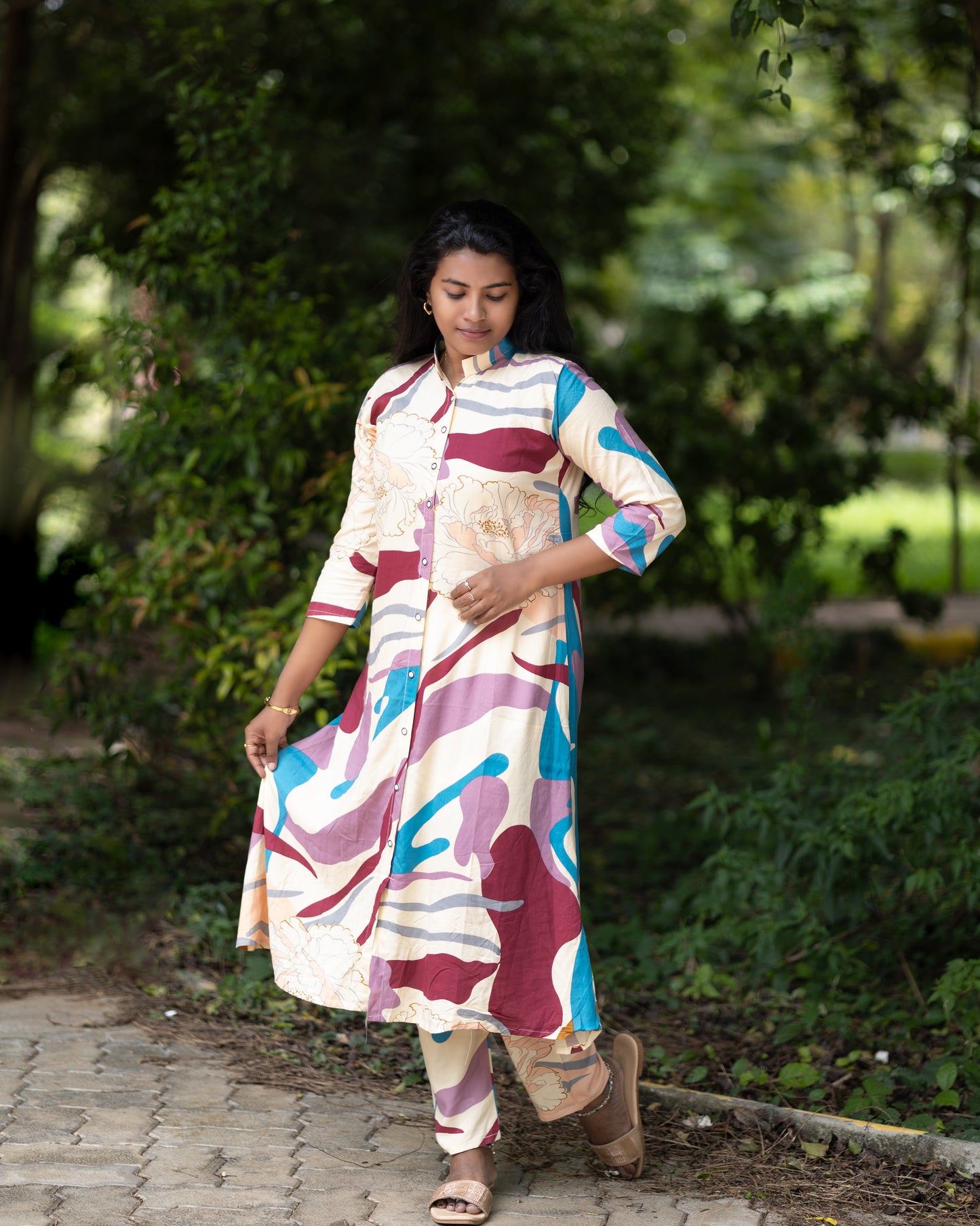 Women's Abstract Floral Printed Kurta and Pant Set (Cotton Blend)