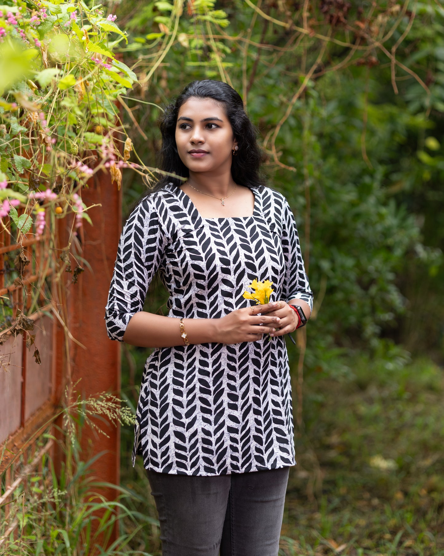 Jaipuri Cotton Short Kurti with Chevron Leaf Block Print Design