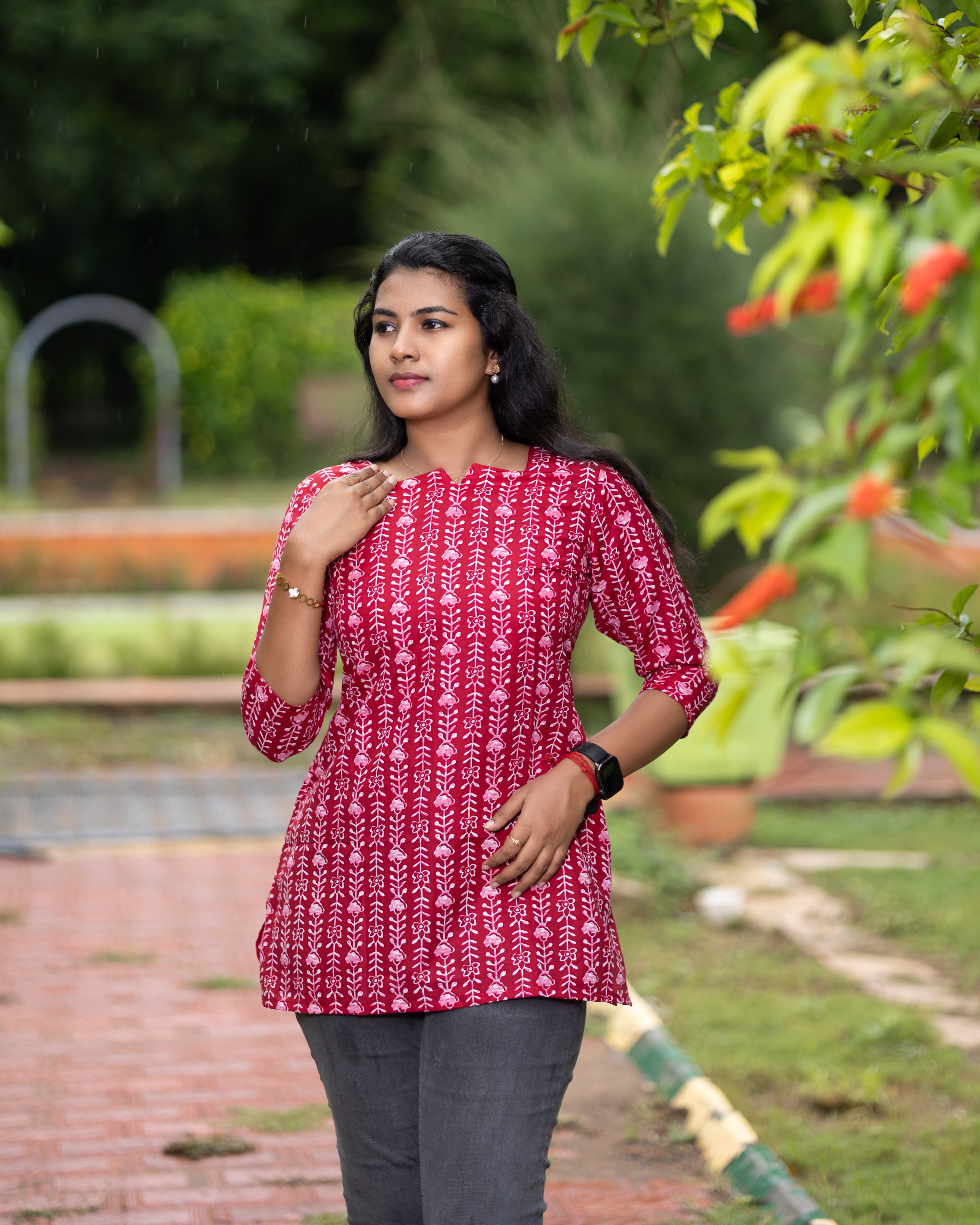 Jaipuri Cotton Short Kurti with Vertical Floral Handblock Print Design