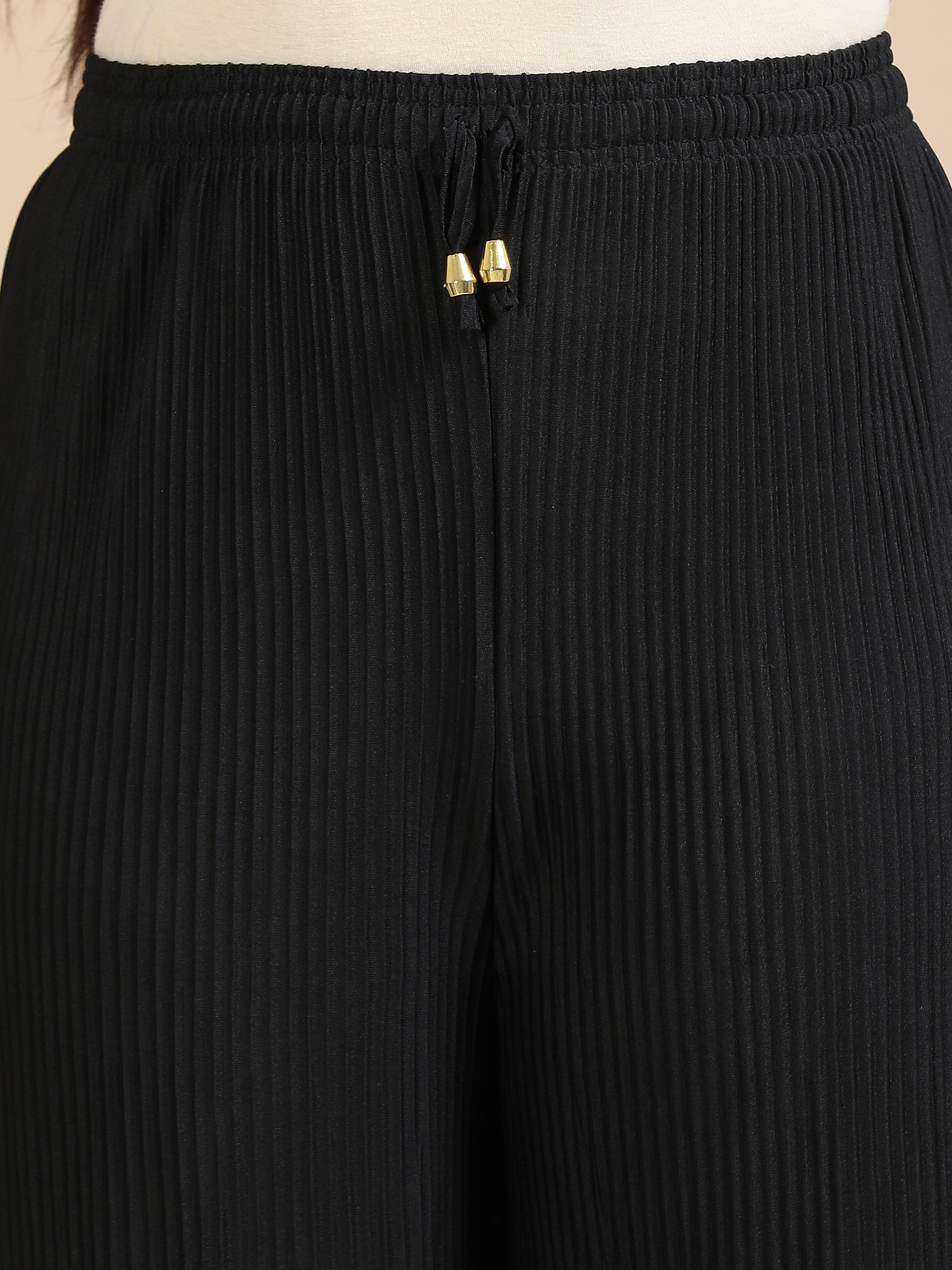 Women’s Black Pleated Wide-Leg Palazzo Pants