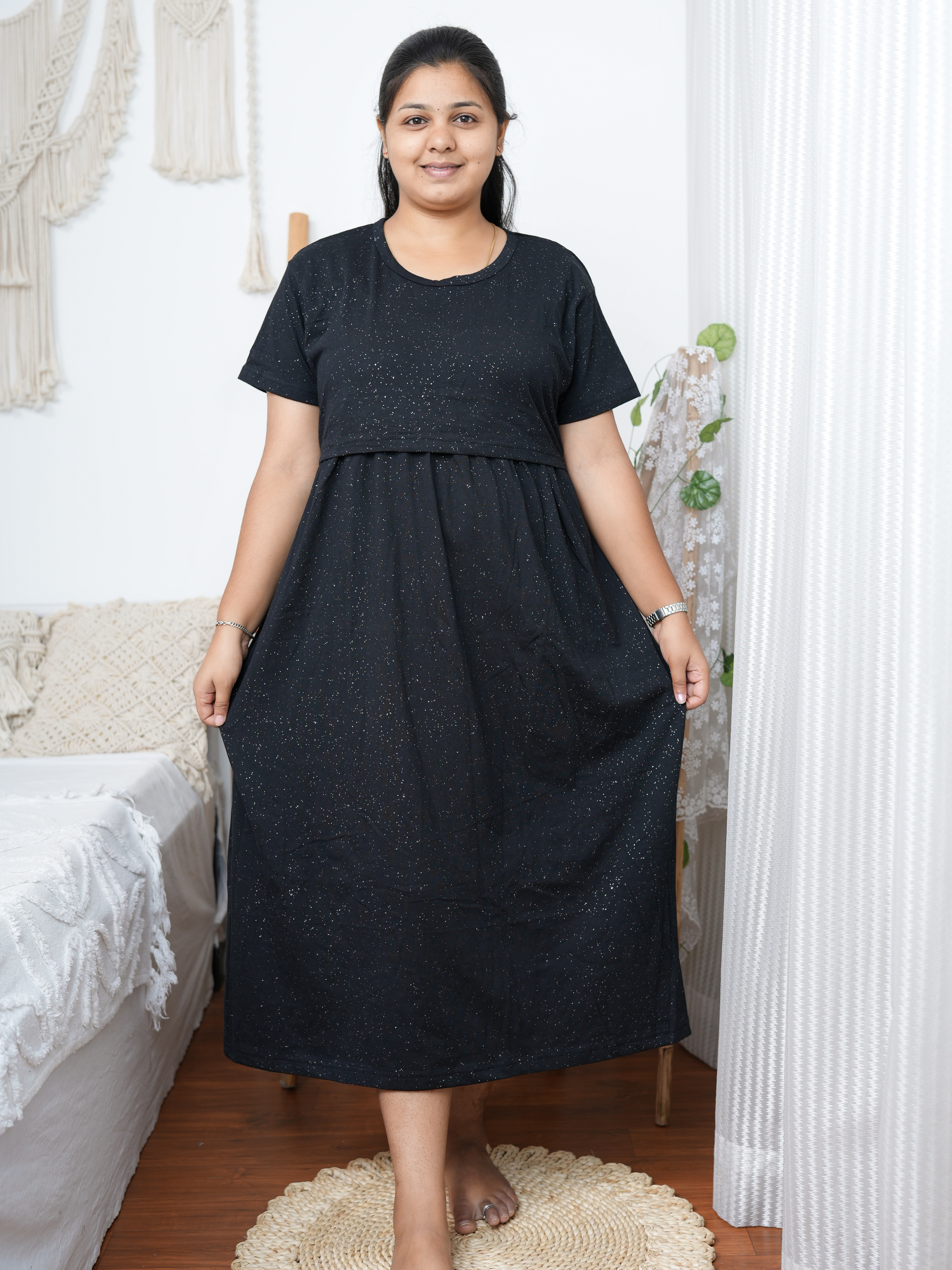 Zipless Maternity & Nursing Dress - Black